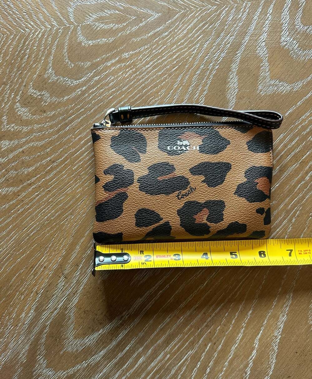 Coach Corner Zip Wristlet Leopard Print CC871 - Picture 7 of 8
